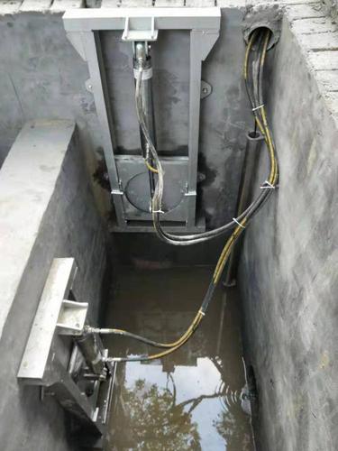 淮南特种一体化预制泵站下开式液动堰门智慧截流井